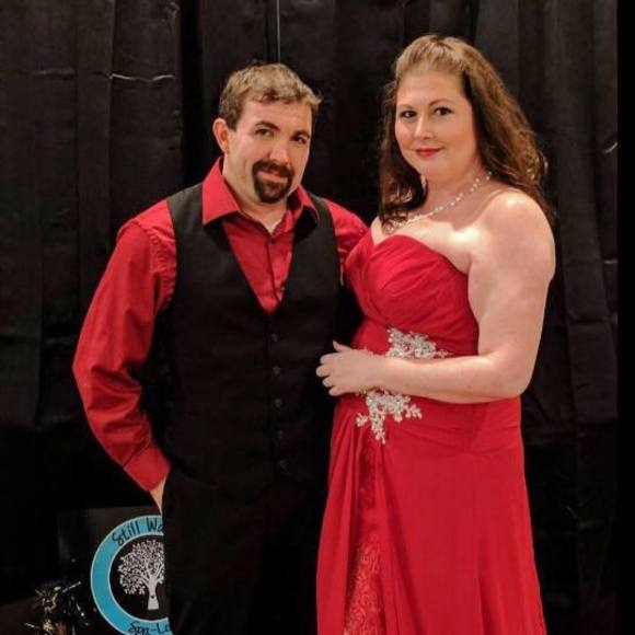 Meet your Posher, Laura - Picture 1 of 3